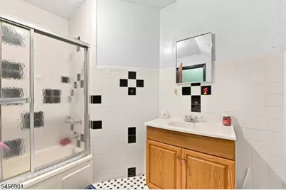 26 Lincoln St, Passaic, NJ 07055 - Photo 27