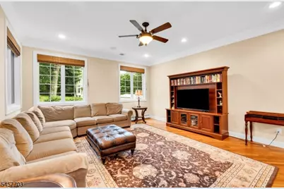 23 Rogers Ave, Berkeley Heights Township, NJ 07922 - Photo 15