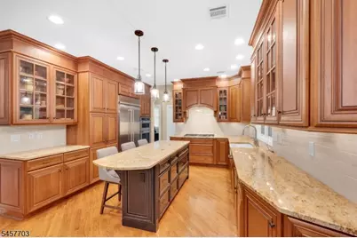 23 Rogers Ave, Berkeley Heights Township, NJ 07922 - Photo 9