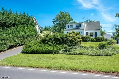 97 Union County Pkwy, Clark Township, NJ 07066 - Photo 1