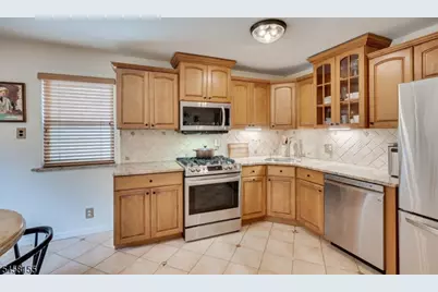 97 Union County Pkwy, Clark Township, NJ 07066 - Photo 13