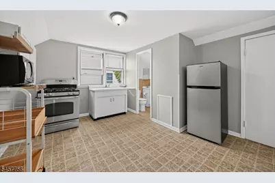 258 E 22nd St, Paterson, NJ 07514 - Photo 23