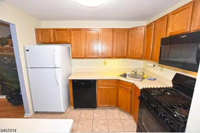 24 Spruce Ter, Mount Arlington, NJ 07856 - Photo 7