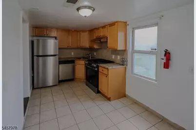 210 Lafayette St, Rahway, NJ 07065 - Photo 3