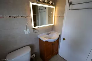 210 Lafayette St, Rahway, NJ 07065 - Photo 17