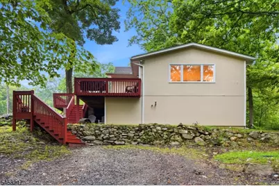 376 Maxim Dr, Hopatcong, NJ 07821 - Photo 3