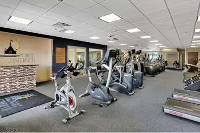 207-31 Shearwater Ct #31, Jersey City, NJ 07305 - Photo 17