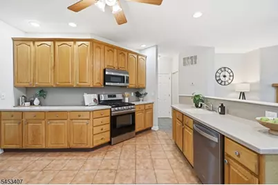13 Oakwood Ct, Cedar Grove, NJ 07009 - Photo 13