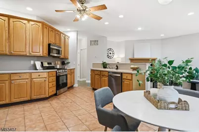 13 Oakwood Ct, Cedar Grove, NJ 07009 - Photo 15