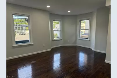584 Pompton Ave, Cedar Grove, NJ 07009 - Photo 9