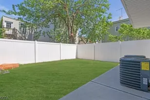 213 Pine St, Elizabeth, NJ 07206 - Photo 11