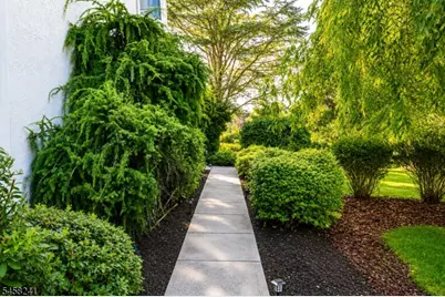 12 Brockton Ct, Raritan Township, NJ 08551 - Photo 5