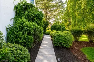 12 Brockton Ct, Raritan Township, NJ 08551 - Photo 5