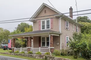 687 Riegelsville Rd, Holland Township, NJ 08848 - Photo 1