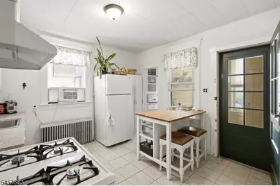18 S 7th St, Elizabeth, NJ 07202 - Photo 11
