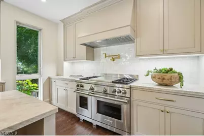 150 Gordonhurst Ave, Montclair, NJ 07043 - Photo 17