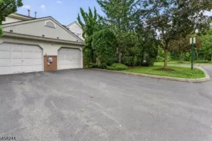 68 Sassafras Ct, North Brunswick Township, NJ 08902 - Photo 17