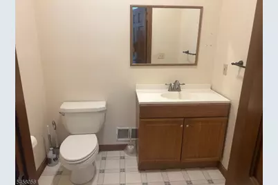 122 Rt173122West Main, Clinton, NJ 08809 - Photo 5