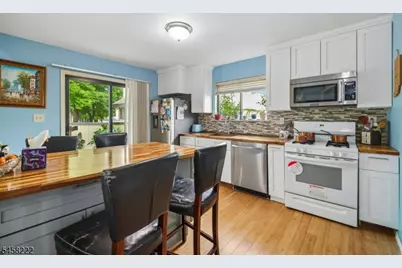 177 Locust Ln, Bernards Township, NJ 07920 - Photo 11