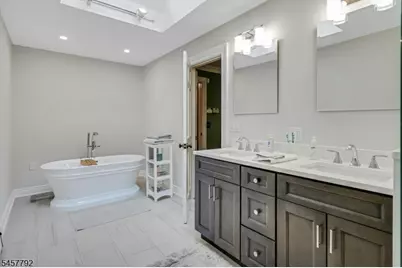 55 Cheyenne Trl, Sparta Township, NJ 07871 - Photo 27