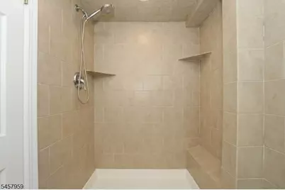 2319 Colonial Dr, Rahway, NJ 07065 - Photo 23