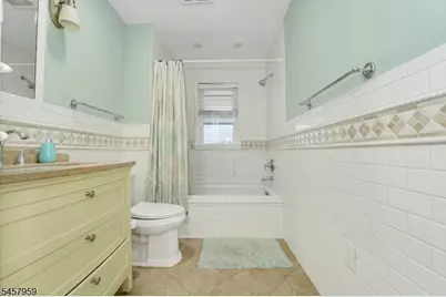 2319 Colonial Dr, Rahway, NJ 07065 - Photo 33