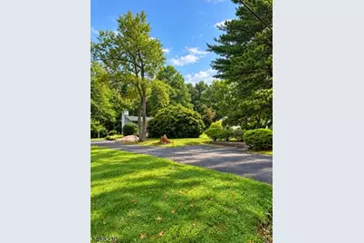 467 Bayberry Rd, Bridgewater, NJ 08807 - Photo 5