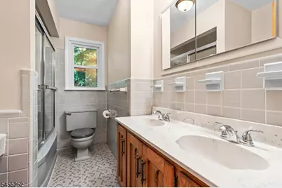18 Ravine Ct, Clifton, NJ 07013 - Photo 7