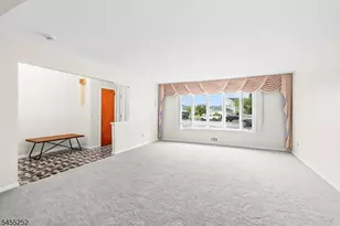 18 Ravine Ct, Clifton, NJ 07013 - Photo 3
