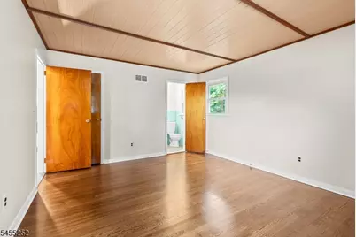 18 Ravine Ct, Clifton, NJ 07013 - Photo 9