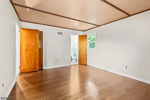 18 Ravine Ct, Clifton, NJ 07013 - Photo 9