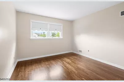 18 Ravine Ct, Clifton, NJ 07013 - Photo 11