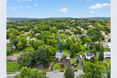 162 W Hobart Gap Rd, Livingston, NJ 07039 - Photo 7