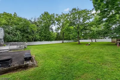 162 W Hobart Gap Rd, Livingston, NJ 07039 - Photo 19