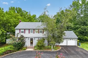 162 W Hobart Gap Rd, Livingston, NJ 07039 - Photo 3