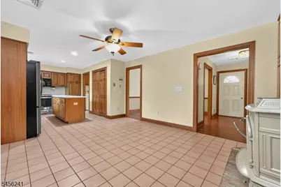 8 Meadowlark Way, East Amwell Township, NJ 08551 - Photo 9