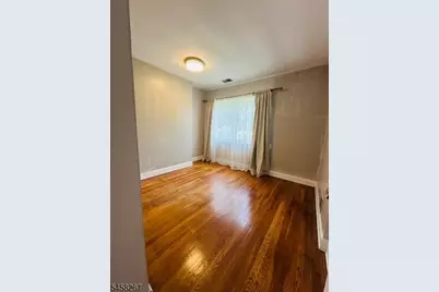 75 S Ashby Ave, Livingston, NJ 07039 - Photo 23