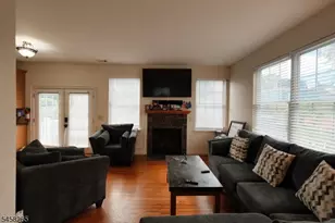 431 E 7th St, Plainfield, NJ 07060 - Photo 9