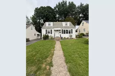 93 Willow St, Elmwood Park, NJ 07407 - Photo 9