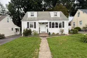 93 Willow St, Elmwood Park, NJ 07407 - Photo 9