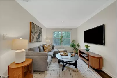 132 Stratford Dr, Nutley, NJ 07110 - Photo 17