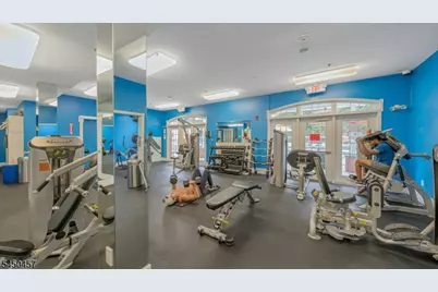 132 Stratford Dr, Nutley, NJ 07110 - Photo 33