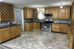 172 Burkley Pl, Union Township, NJ 07088 - Photo 3