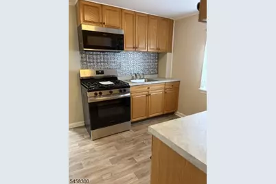 209 Boulevard, Hasbrouck Heights, NJ 07604 - Photo 3