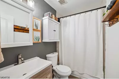 355 Tebe Pl, Union Township, NJ 07088 - Photo 19