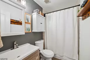 355 Tebe Pl, Union Township, NJ 07088 - Photo 19