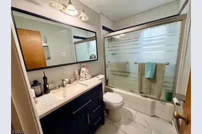 809 Rodgers Ct, Rahway, NJ 07065 - Photo 9