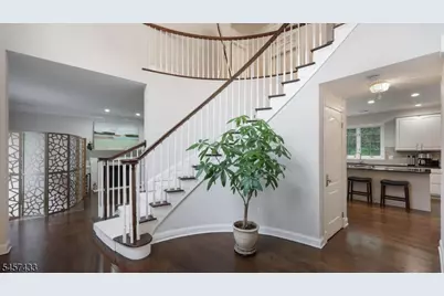 8 Downingtown Ct, Warren Township, NJ 07059 - Photo 3