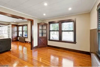 25 Rosedale Ave, Morris Plains, NJ 07950 - Photo 13