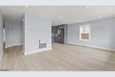 97 Cedar Hill Ave, Belleville, NJ 07109 - Photo 9